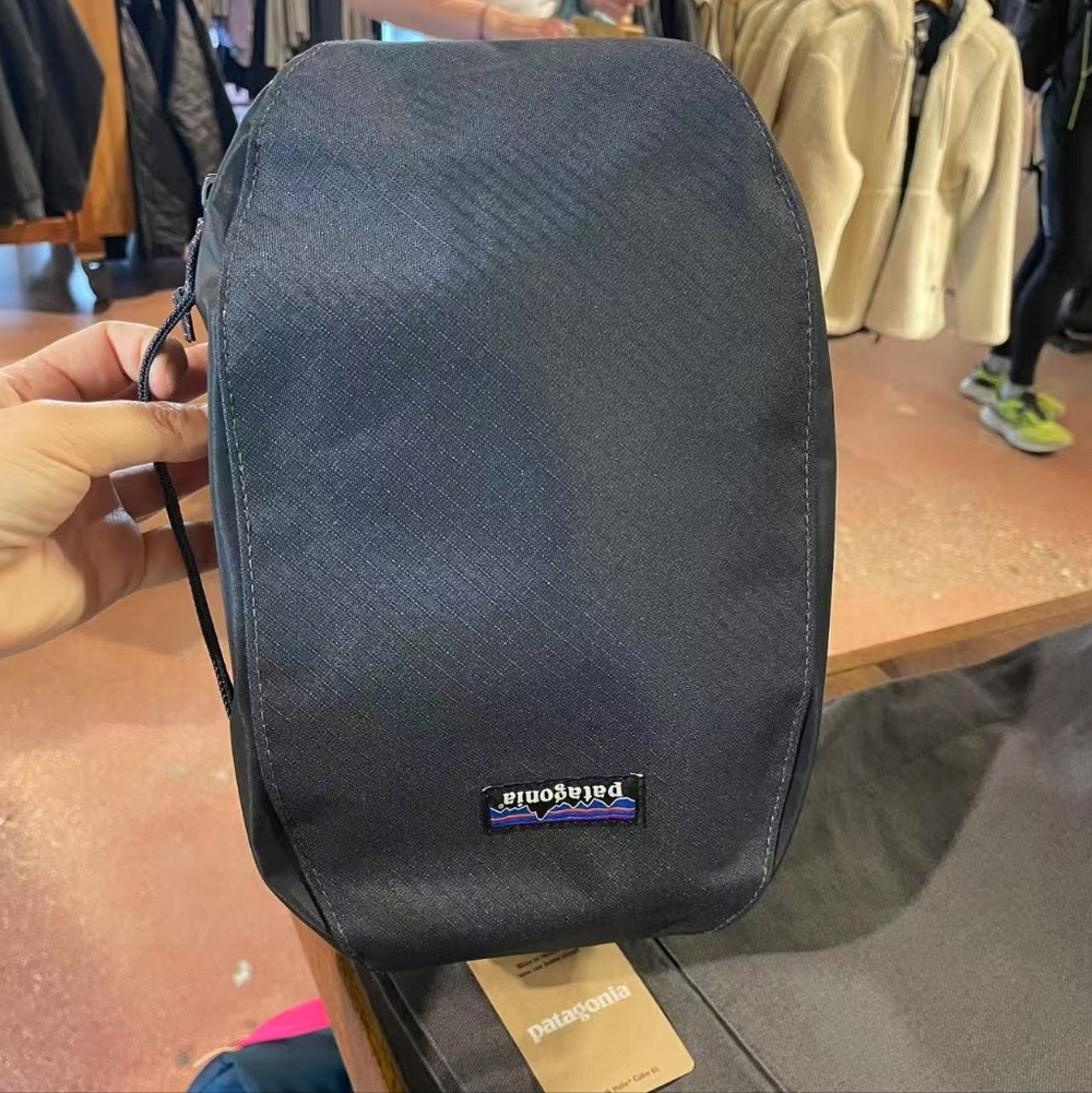 Brand New Patagonia Black Hole® Cube 6L - Picture 3 of 5